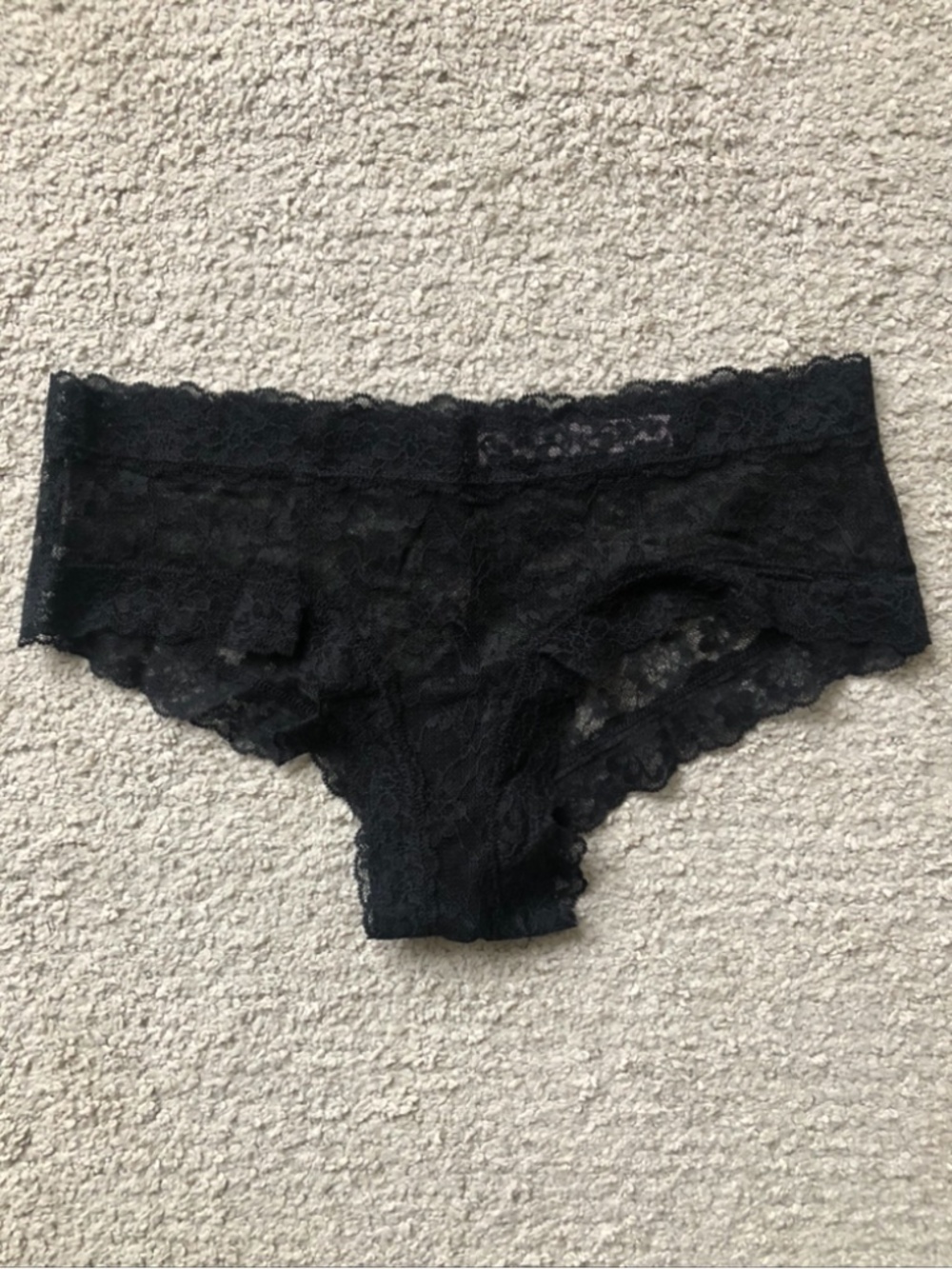 Victoria’s Secret Cheeky Paties.NWOT.